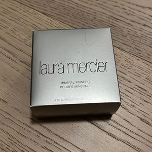Laura Mercier Mineral Powder in Rich Vanilla